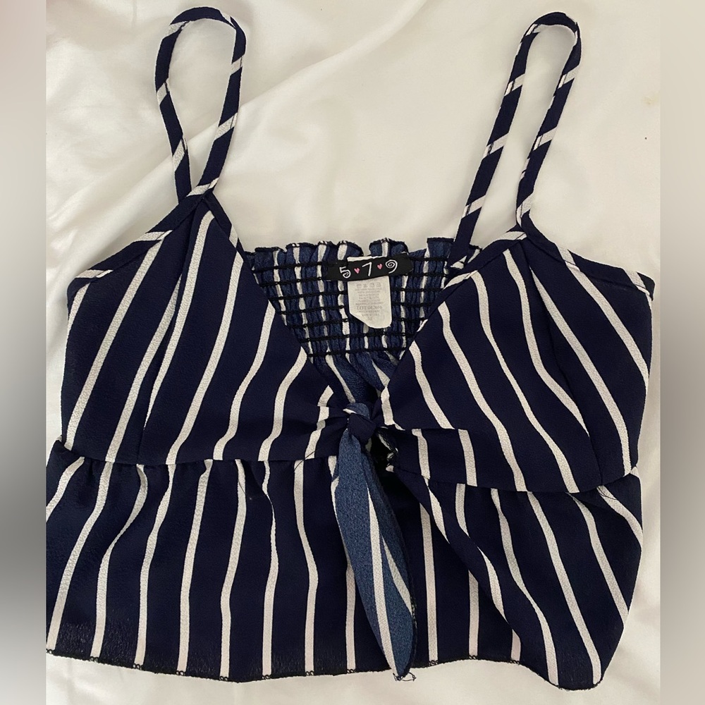 5.7.9 crop top